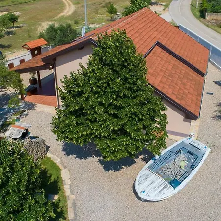 Ni-sa Apartment *