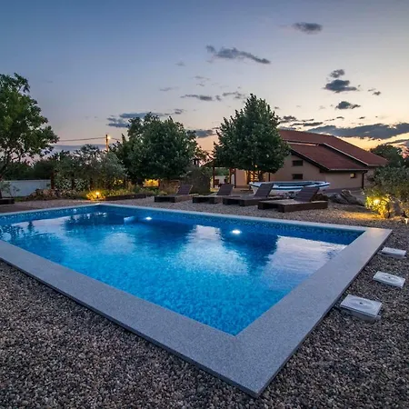 Apartment Ni-sa *