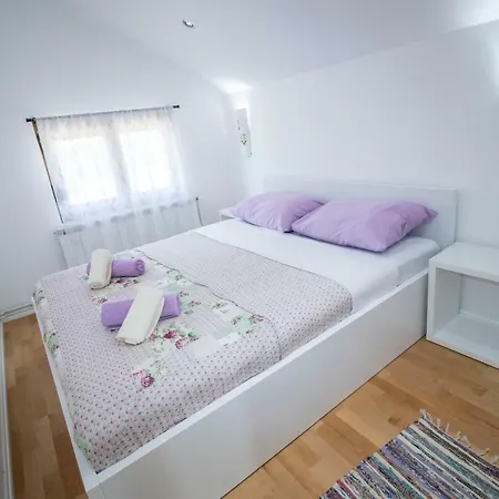 Apartment Ni-sa