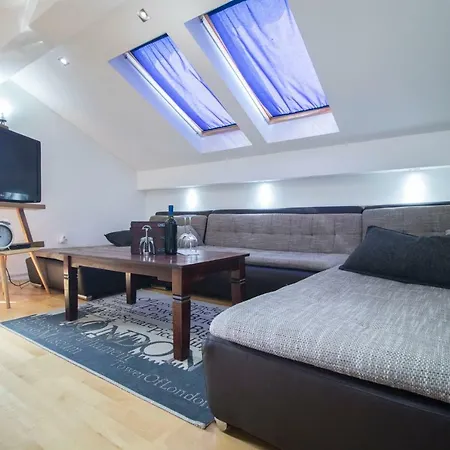 Ni-sa Apartment Smrdelje